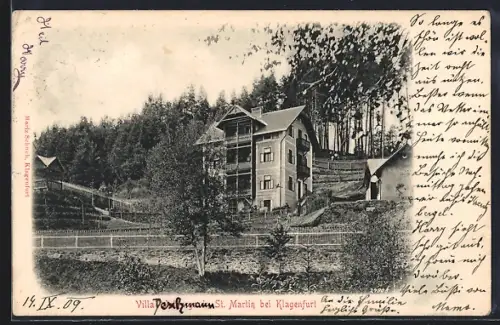 AK St. Martin bei Klagenfurt, Gesamtansicht Villa im Ort