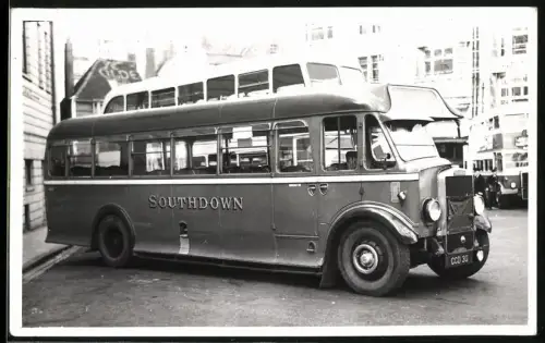 Fotografie englischer Bus Southdown, Kennzeichen CCD 30
