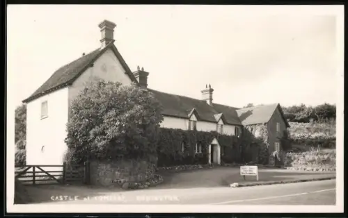 Fotografie Ansicht Dodington, Gasthaus Castle of Comfort