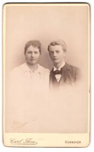 Fotografie Carl Thies, Hannover, Höltystrasse 13, Porträt eines Paares