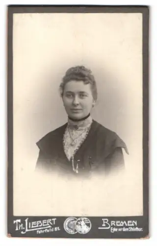 Fotografie Th. Liebert, Bremen, Porträt einer Dame