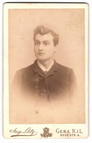 Fotografie August Lutz, Gera, Neue Str. 4, Porträt eines jungen Mannes