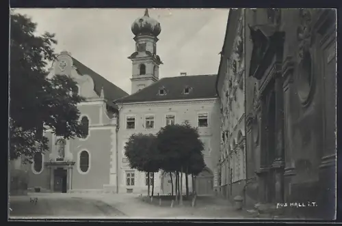 AK Hall i. T., Ortspartie mit Kirche