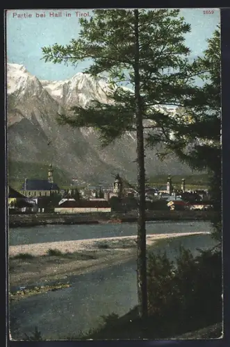 AK Hall, Ortsansicht vom Wasser mit Blick in die Berge