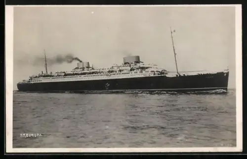AK Passagierschiff SS Europa in Fahrt