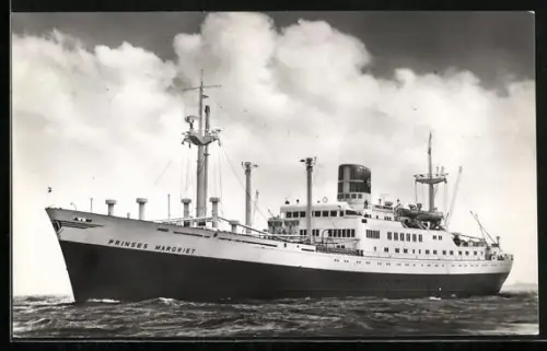 AK Passagierschiff Prinses Margriet auf See