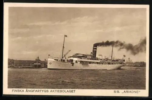 AK Passagierschiff SS Ariadne in Fahrt