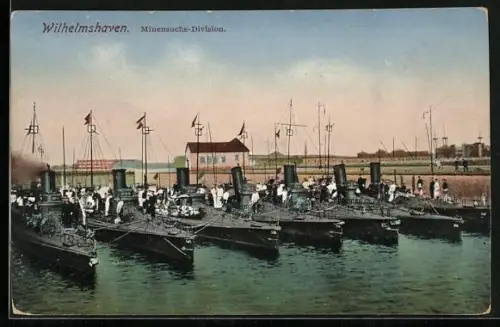 AK Wilhelmshaven, Minensuchs-Division im Hafen, Kriegsschiff