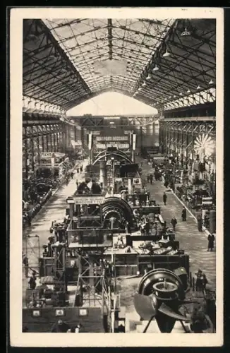 AK Milano, Fera Exposicion Internacional Muestraria 1928, Paaje central en el Palacio de la Mecanica