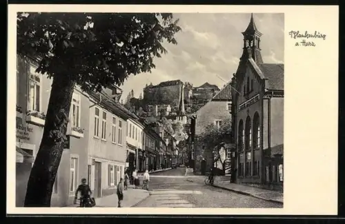 AK Blankenburg a. Harz, Strassenpartie mit Geschäft