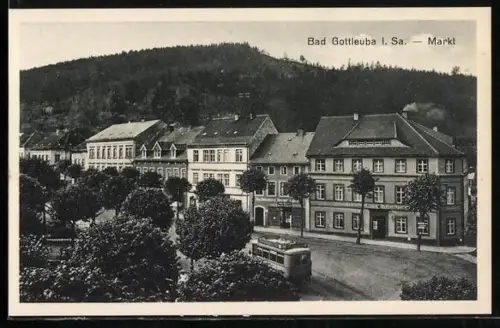 AK Bad Gottleuba i. Sa., Markt mit Strassenbahn