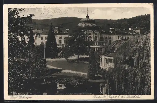 AK Bad Wildungen, Partie im Kurpark mit Badehotel