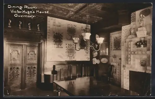 AK Guernsey, Victor Hugo`s House, Dining Room