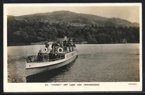 AK Windermere, SY Cygnet off Lake Side