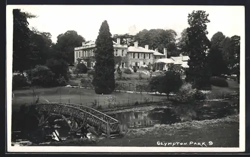 AK Glympton, Glympton Park