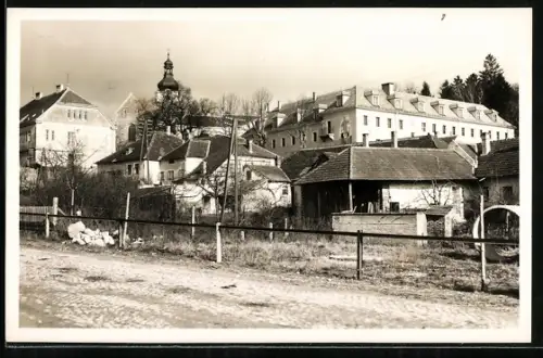 AK Grossrussbach, Ortspartie mit Kirche