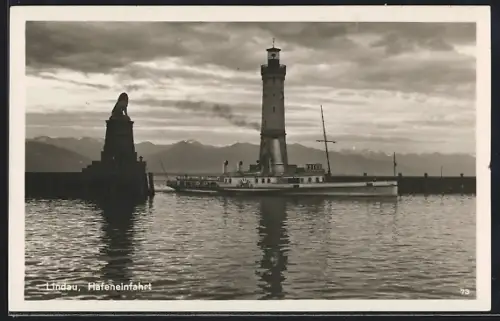AK Lindau / Bodensee, Hafeneinfahrt