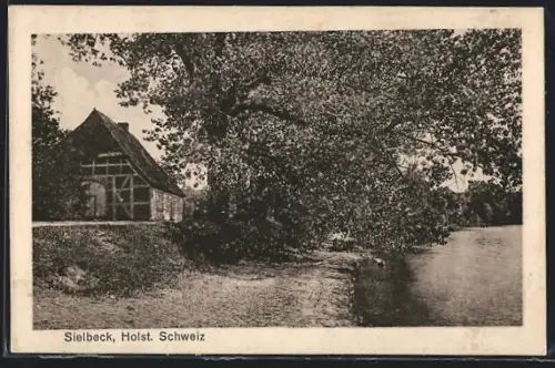 AK Sielbeck / Eutin, Fachwerkhaus am Seeufer