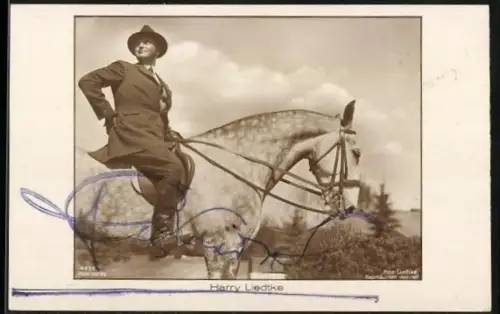 AK Harry Liedke zu Pferde, Autograph