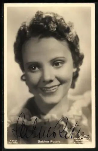 AK Sabine Peters lächelt, Autograph