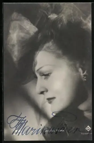 AK Mariak Rökk, Seitenportrait, Autograph