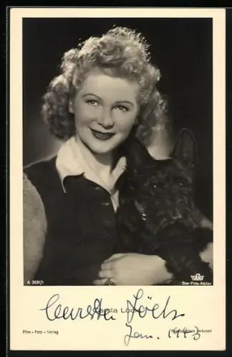 AK Carsta Löck mit Yorkshire-Terrier, Autograph, 1943