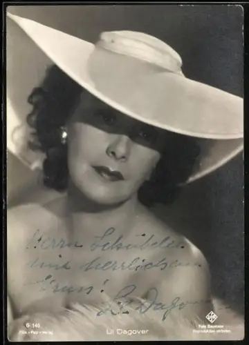 AK Lil Dagover mit ernstem Blick, Autograph