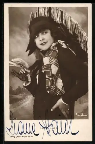AK Liane Haid in einer Rolle, Portrait, Autograph