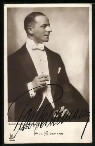 AK Paul Heidemann mit Zigarette, Portrait, Autograph