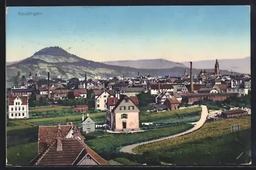 AK Reutlingen, Ortsansicht mit Schornsteinen