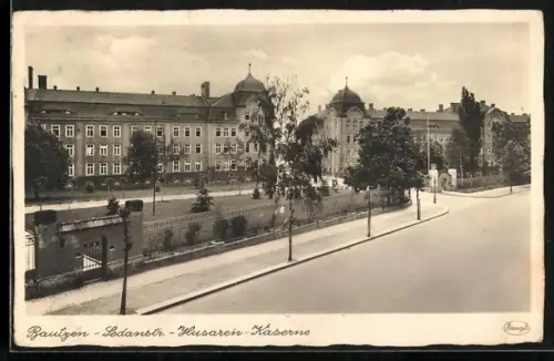 AK Bautzen, Sedanstrasse mit Husaren-Kaserne