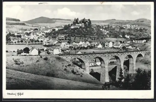 AK Daun /Eifel, Ortsansicht mit Blick auf Brücke
