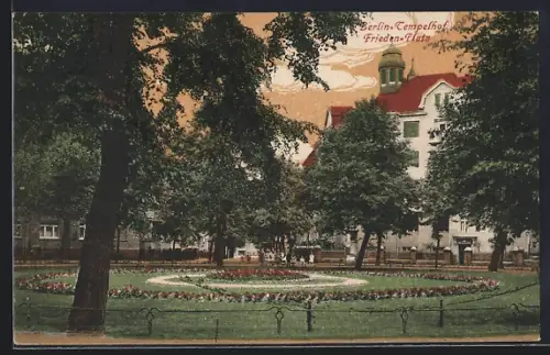 AK Berlin-Tempelhof, Friedensplatz mit Bäumen