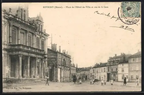 AK Revigny /Meuse, Place de l`HGotel-de-Ville et rue de la Gare
