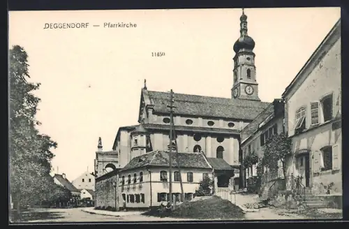 AK Deggendorf, Strassenpartie an der Pfarrkirche