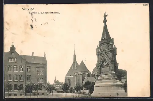 AK Salzwedel, Kirche mit Schule und Kriegerdenkmal