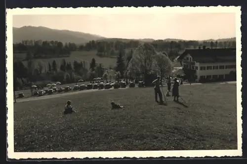 AK Schwärzenbach /Tegernsee, Panorama mit Gasthaus