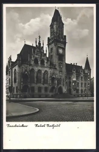 AK Saarbrücken, Strassenpartie am Rathaus