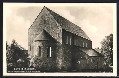 AK Borna /Bez. Leipzig, Kunigungdenkirche mit Ehrenhain