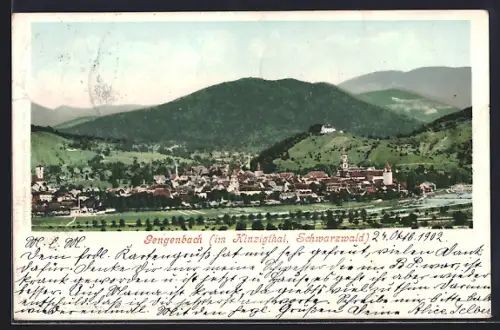 AK Gengenbach /Schwarzwald, Gesamtansicht mit Bergpanorama