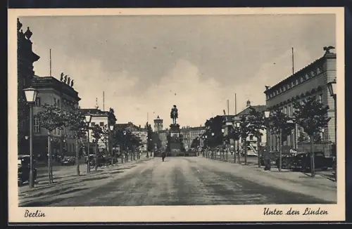 AK Berlin, Unter den Linden mit Denkmal