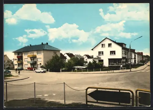 AK Rastatt /Baden, Rheinau, Strassenpartie mit Bank