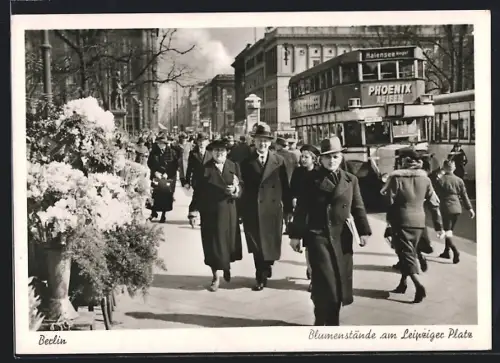 AK Berlin, Blumenstände und Busse am Leipziger Platz