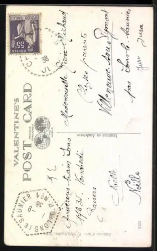 Künstler-AK Mabel Lucie Attwell: Mädchen mit schwarzem Hütchen blinzelt dem Betrachter zu