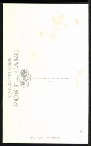 Künstler-AK Mabel Lucie Attwell: Mädchen mit Kehrschaufel und Besen, Un coup de balai à tous les amis...