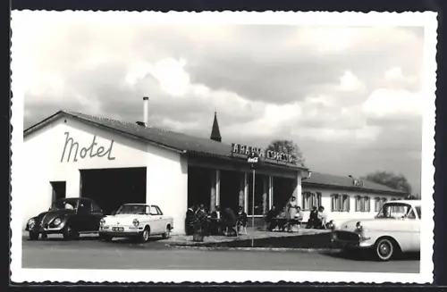 Foto-AK Knittelfeld, Motel Knittelfeld, Arabia Espresso, Werbeschild für Coca Cola