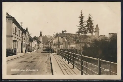 AK Radkersburg /Steiermark, Ortspartie mit Wohngebäuden und Kirche