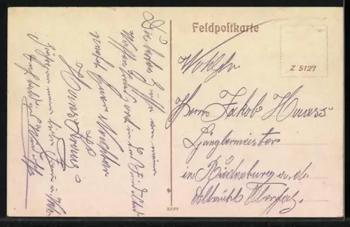 AK Péronne, Denkmal und Soldat mit Gewehr