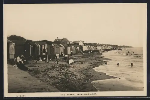 AK Frinton-on-Sea, Beach with seaside resort