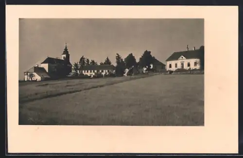 AK Kirchschlag bei Linz, Ortspartie mit Kirche